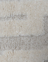 Cargar imagen en el visor de la galería, TAPETE ARAS R3018